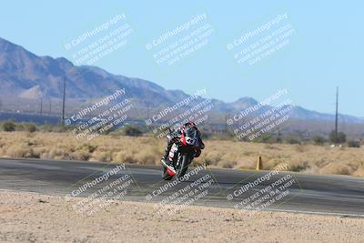 media/Jan-12-2025-CVMA (Sun) [[be1d2b16e3]]/Race 2-Supersport Middleweight/